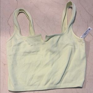 Anwnd Ribbed Knit V-Notch Crop Tank Top Size S/M